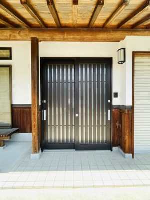 【玄関】 | たつの市揖保川町正條/中古戸建 | シンプルで使いやすい玄関です