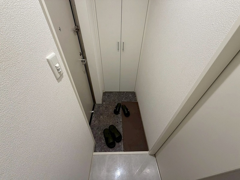 クリエオーレ佃の玄関