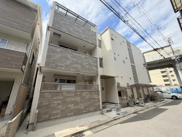 クリエオーレ佃の外観