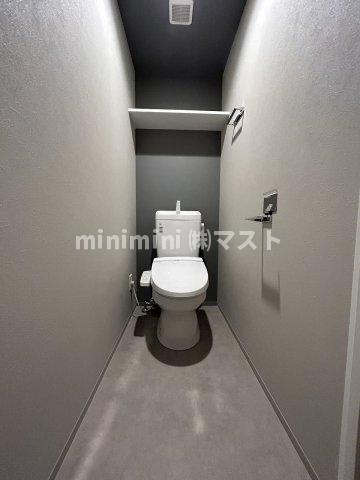 大阪市西区西本町１丁目の賃貸マンションのトイレ