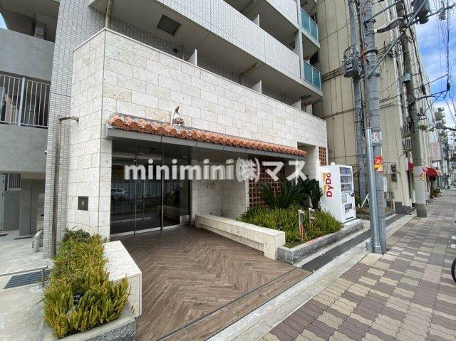 大阪市西区南堀江３丁目の賃貸マンションのエントランス