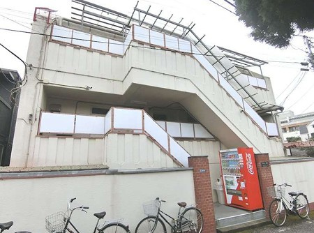 シャトー桐の外観