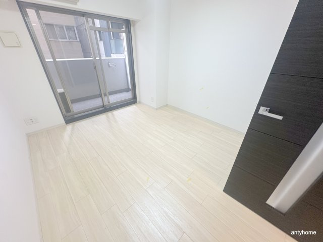 LAV心斎橋WEST　仲介手数料無料の居間・リビング