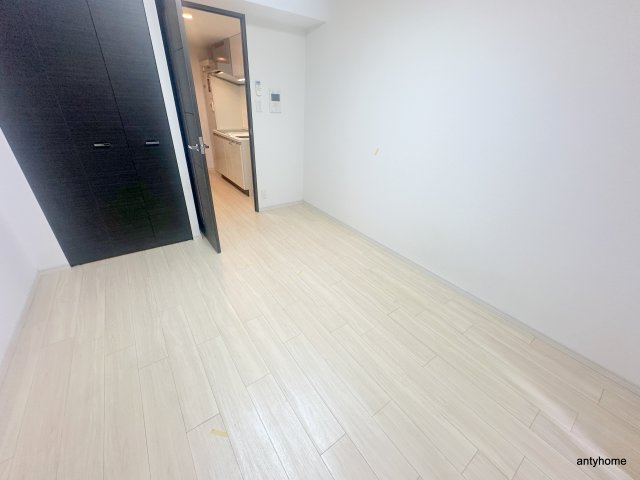 LAV心斎橋WEST　仲介手数料無料の洋室