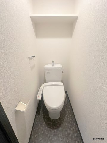 LAV心斎橋WEST　仲介手数料無料のトイレ