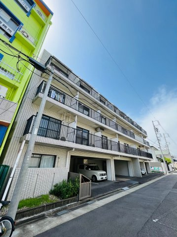 メゾン名城の外観