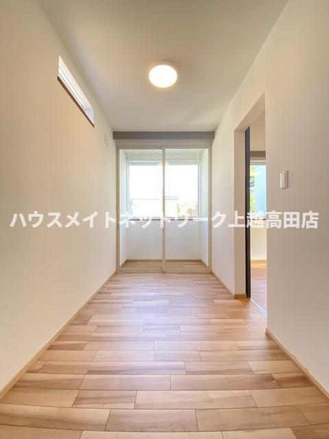 コンフォート東本町の洋室|洋室（参考A号室反転室内写真）