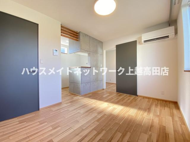 コンフォート東本町の居間・リビング|ＬＤＫ（参考A号室反転室内写真）