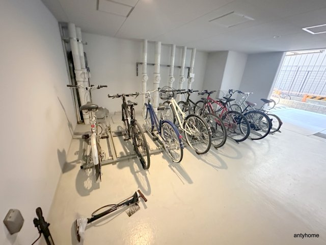 パークアクシス心斎橋　仲介手数料無料の駐車場