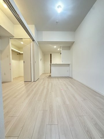 【居間・リビング】セレニテ江坂グランデ