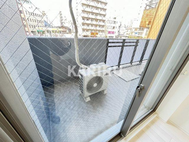 Via Latteaのバルコニー|暖かな日差しのふりそそぐバルコニー