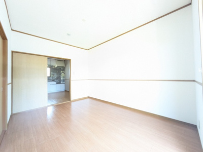 明るい印象のお部屋です！