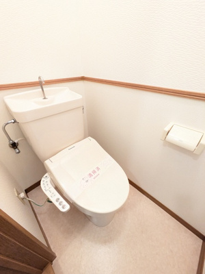 洗浄便座付きで快適です！