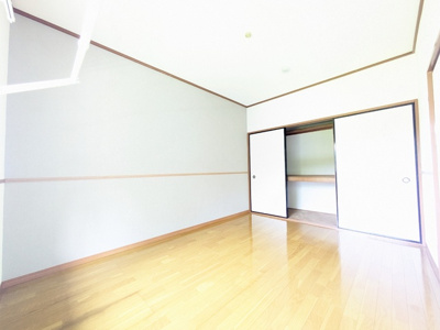 明るい印象のお部屋です！