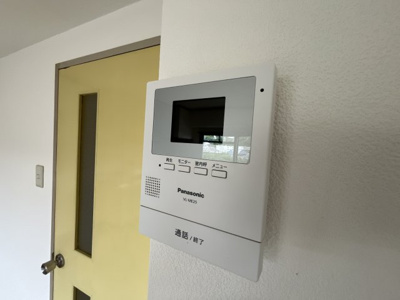 【セキュリティ】 | スカイコート下郡 | 別のお部屋の参考写真となります。