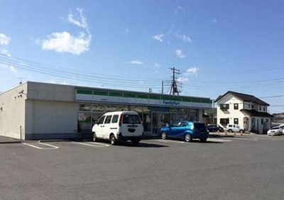 【周辺】 | マージュ（ｍａｒｇｅ） | ファミリーマート水戸東前店まで563ｍ