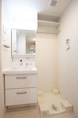 【洗面所】 | ＲＩＯＰＲＡＤＯ赤坂 | ※写真は同タイプ住戸です。