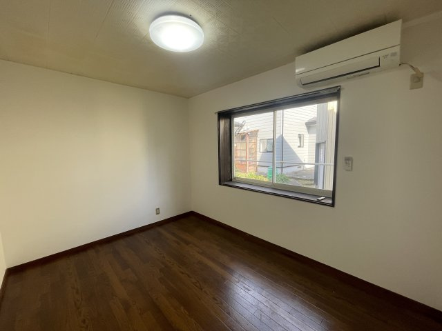 長岡市中沢２丁目のアパート