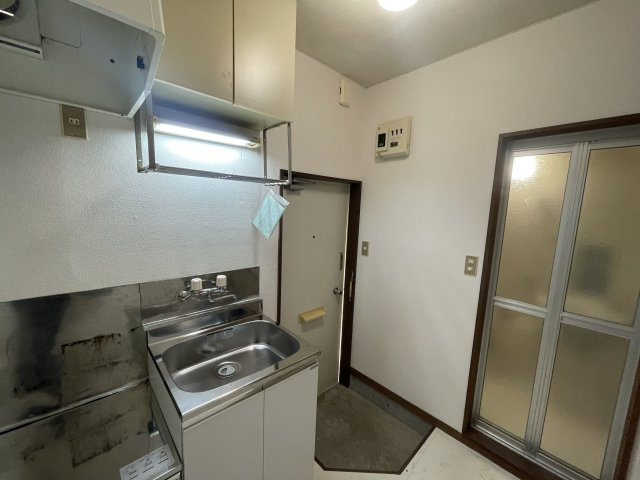 長岡市中沢２丁目のアパートのキッチン