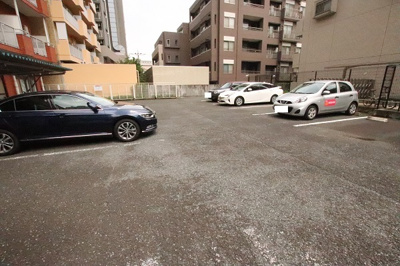 ★敷地内駐車場★（空状況・使用料等詳細はご確認下さい）