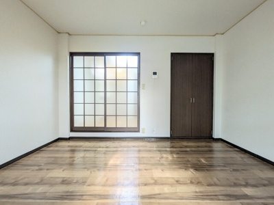 ★シンプルでレイアウトしやすい洋室★