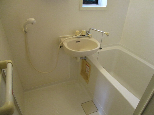 Ｋ'ｓ　ＦＬＡＴの浴室