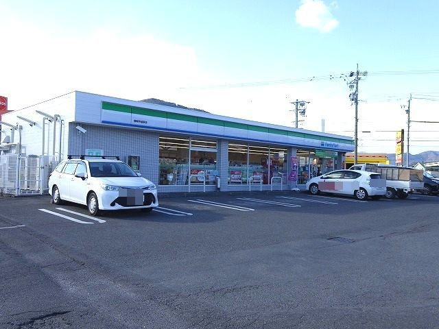 メロディー石垣の周辺|ファミリーマートまで350m