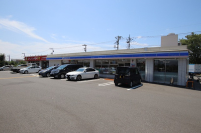 ローソン 藤沢遠藤永山店まで700ｍ