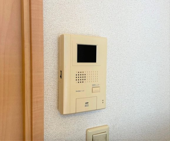レオパレスエスト逆井のその他|モニター付きインターホン