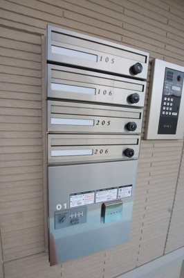 集合ポスト・宅配ＢＯＸ