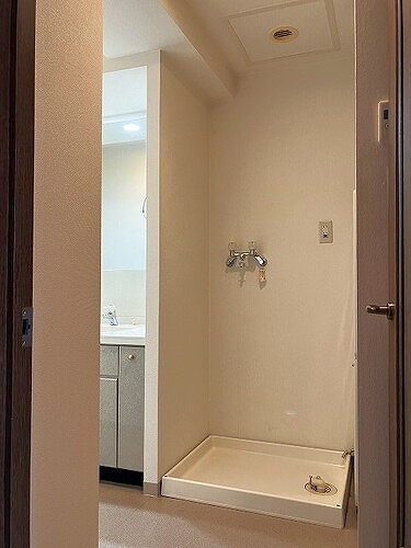フロントシティ琴似Ｄ棟の洗面所|洗濯機置場
