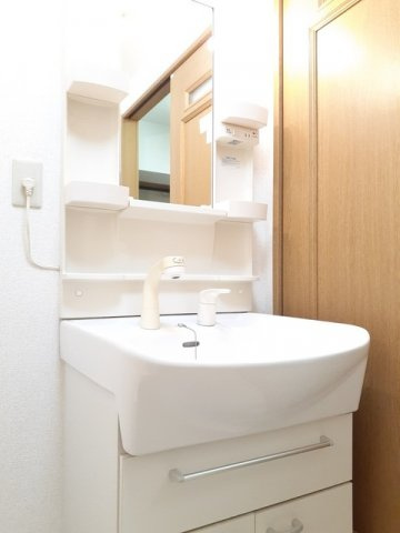 クレスト呉服町の洗面所