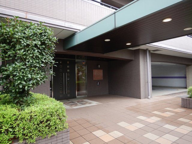レジェンド西早稲田フォレストタワーのエントランス