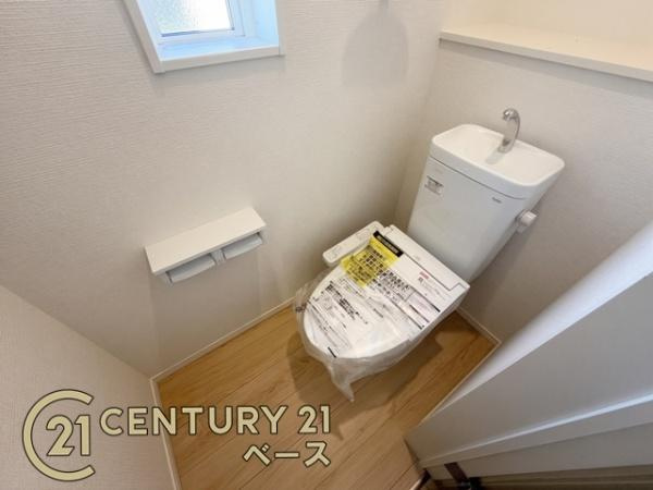 クレイドルガーデン今国府町 １号棟 ／新築一戸建の内観：施工例|■従来品と比べ約７０％も節水タイプのトイレです！１階・２階共にウォシュレット付き！■