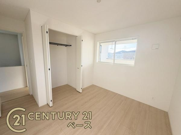 クレイドルガーデン今国府町 １号棟 ／新築一戸建の洋室|■日当たりのよい明るい雰囲気の洋室です！
