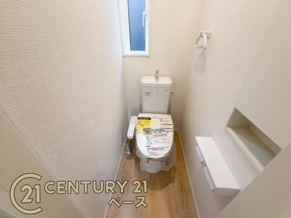 クレイドルガーデン今国府町 ４号棟 ／新築一戸建の内観：施工例|■従来品と比べ約７０％も節水タイプのトイレです！１階・２階共にウォシュレット付き！■