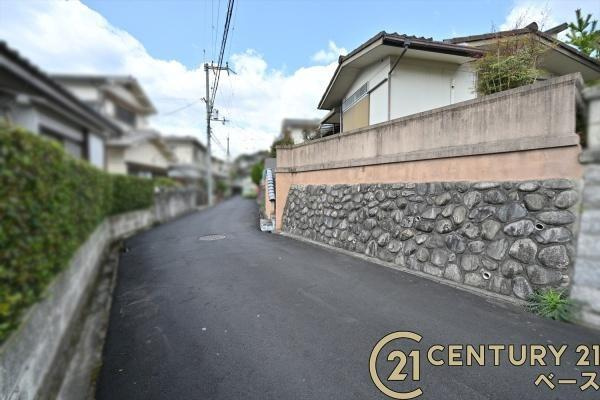生駒郡平群町梨本　一戸建の前面道路含む現地写真|■現地撮影写真■お気軽にお問い合わせください。