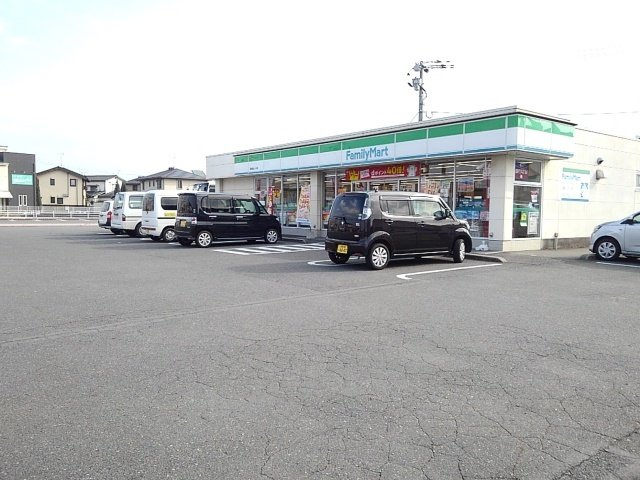 コーポラス長浜（Ａ）の周辺|ファミリーマートまで490m