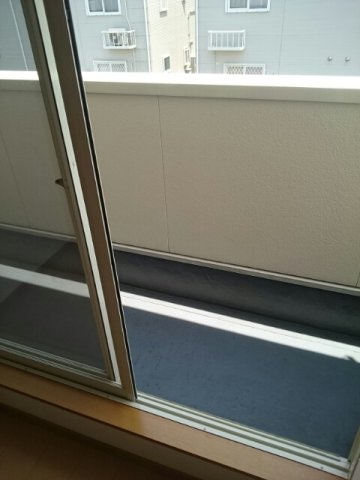 ハピネス　Ｄのバルコニー