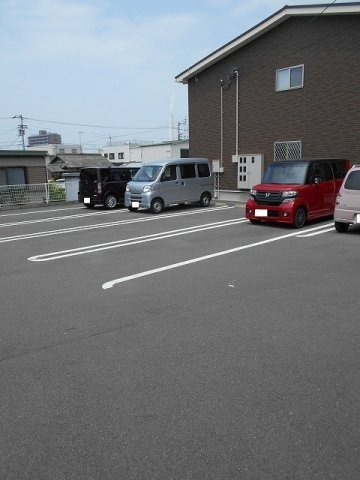 ラ　ルーチェ　Ａの駐車場