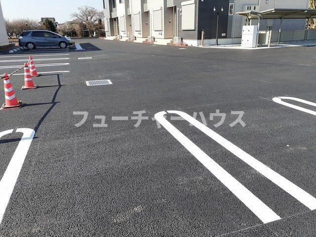 コリーナ　ディ　ヴェルデ　１の駐車場