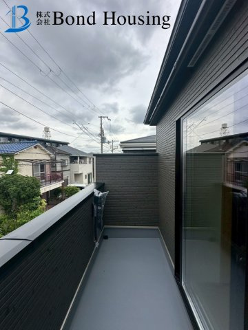JR魚住駅徒歩9分　LDK17帖超え　魚住町西岡　新築戸建のバルコニー