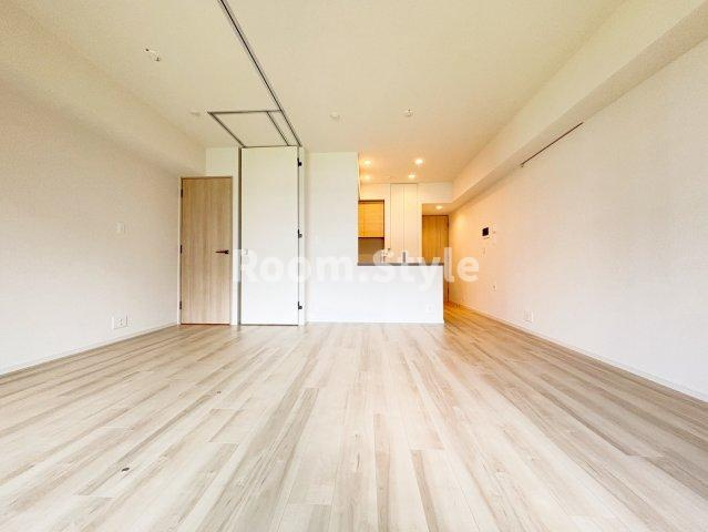 パークシティ高田馬場の居間・リビング|空室のためご都合に合わせてご内覧できます
お問合せはお電話でもお受付しております。
03-6450-5211