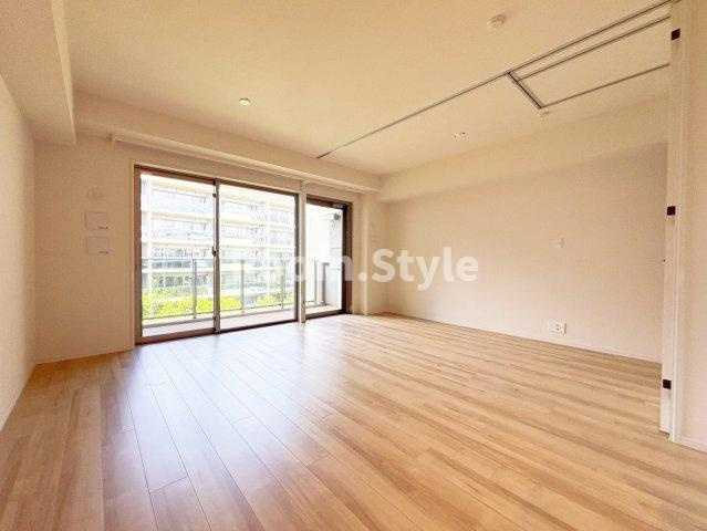 パークシティ高田馬場の居間・リビング|空室のためご都合に合わせてご内覧できます
お問合せはお電話でもお受付しております。
03-6450-5211