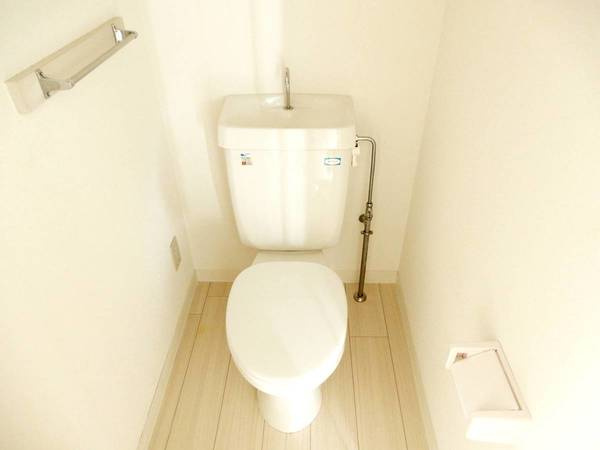 ビレッジハウス阿久和7号棟のトイレ|ビレッジハウスの同一物件・同一タイプの間取りの写真です