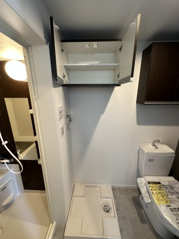 BAYS金沢八景のその他|室内洗濯機置場の上には棚があります！