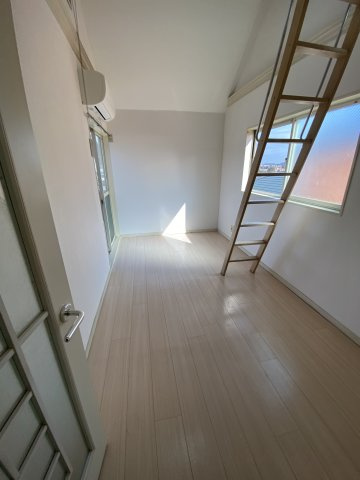 スターホームズ笹野台Ⅰの洋室|コンパクトで使いやすい洋室です