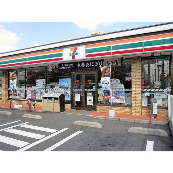 シャインハイム草加新田Ⅰの周辺|コンビニ「セブンイレブン草加旭町4丁目店まで110ｍ」