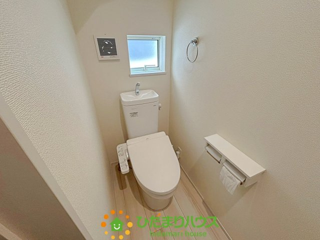 加須市諏訪１丁目　中古一戸建てのトイレ