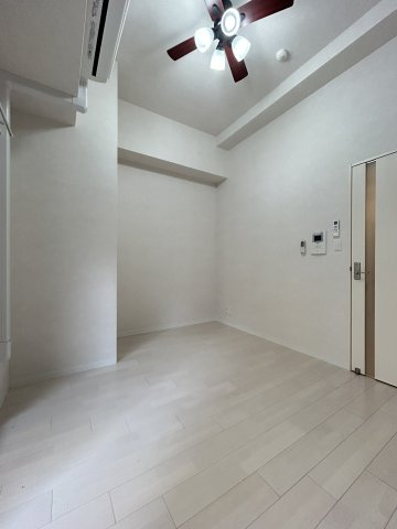 Luxe難波WESTの居間・リビング